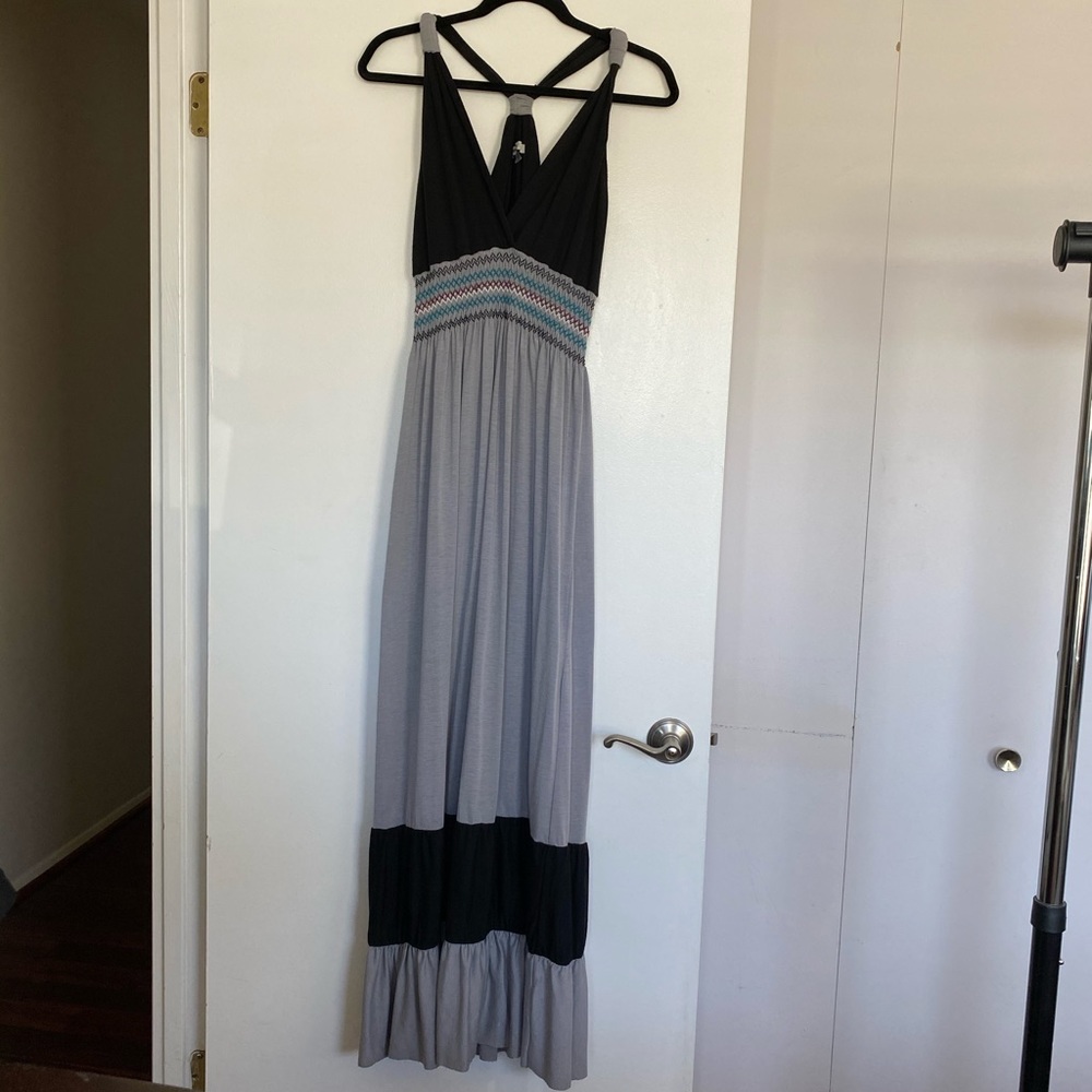 Flattering Maxi Dress Size M
